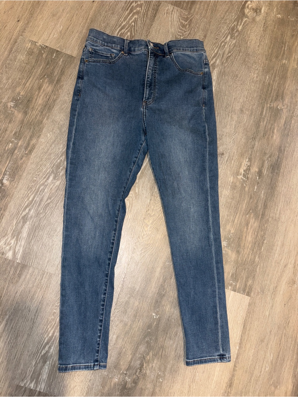 Women’s Express jeans